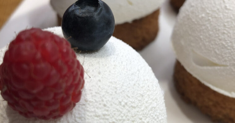 Cheesecake sans cuisson citron, menthe et framboise